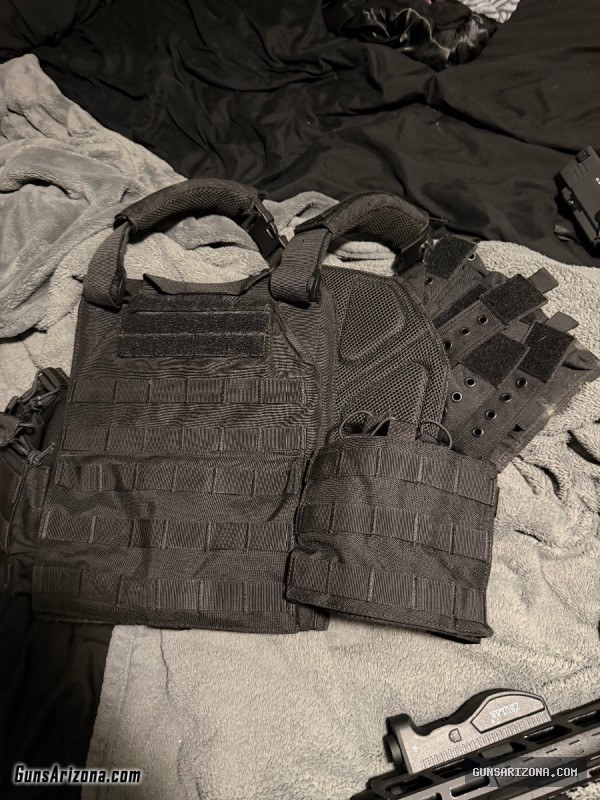 Level 3 plates with vest