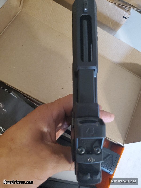 Taurus TX22 Toro with FRT .22lr pistol and Green Dot Optic