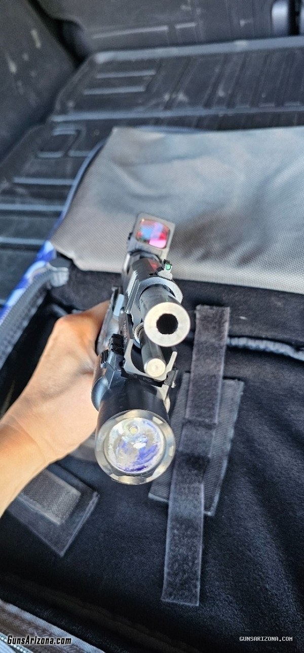 Staccato P Holosun 509t, Surefire x300, w/6 magazines, IWB and OWB holsters and carrying case