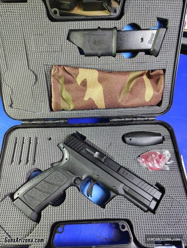 BRG9 9mm, two 16rnd mags, backstraps, NOT PrivPrty, $309