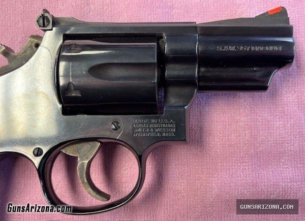 Smith & Wesson 19-5 .357 Magnum Double/Single-Action Revolver
