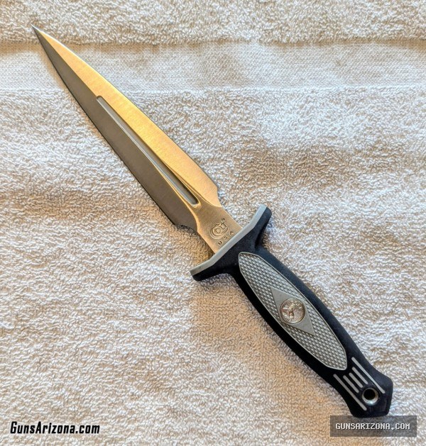 Colt stainless steel fixed blade dagger