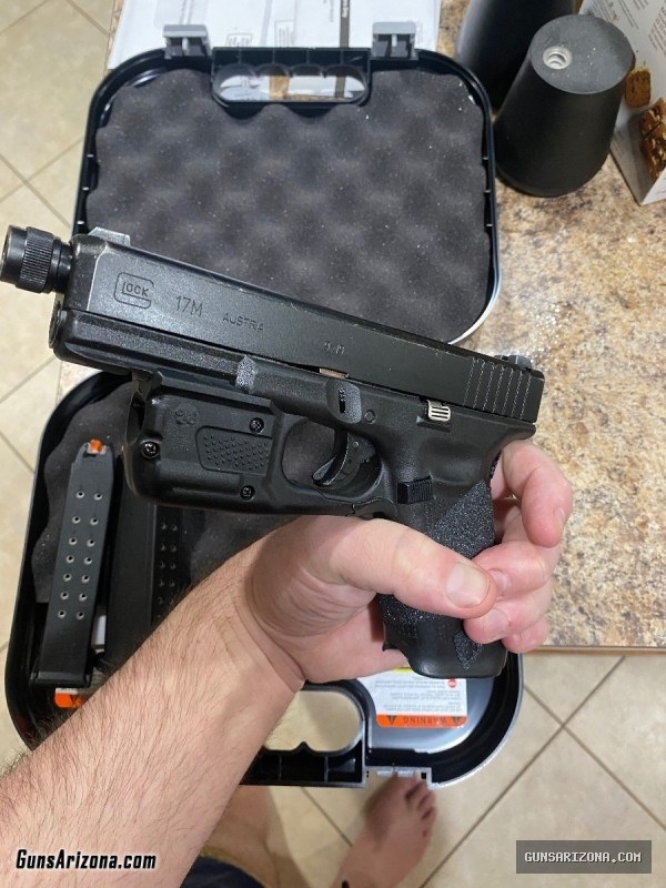 Rare Government FBI Glock 17m threaded crimson Pro laser light
