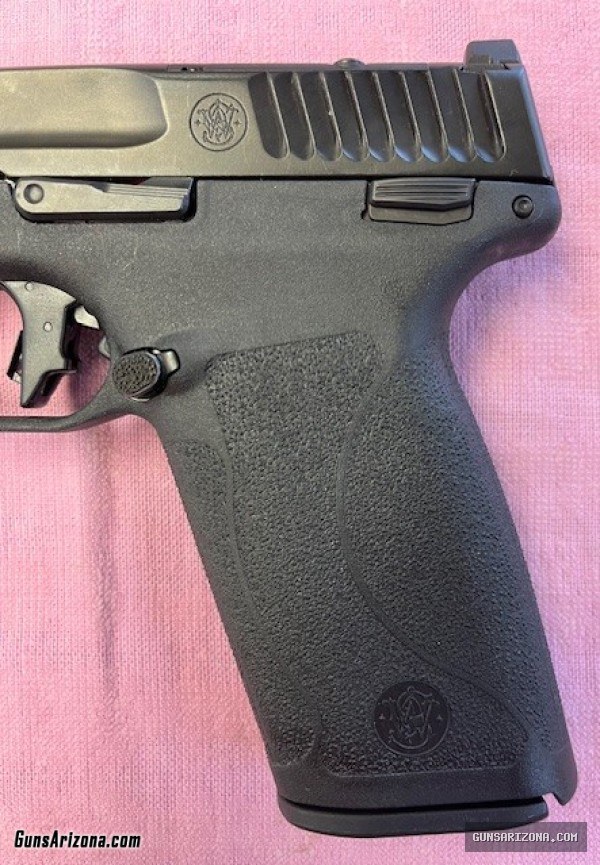Smith & Wesson M&P5.7 5.7x28 Semi-Auto Pistol