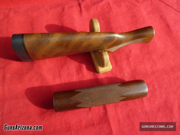 REMINGTON 1100 COMPETITION BUTTSTOCK  + 870 WOOD