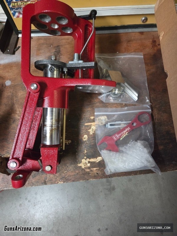 New Hornady Lock n Load Progressive Reloading Press w/extras