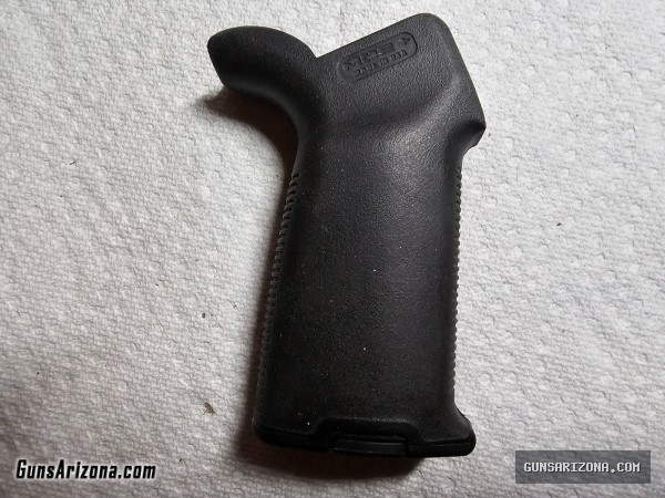 MAGPUL PISTOL GRIP $ 20.00