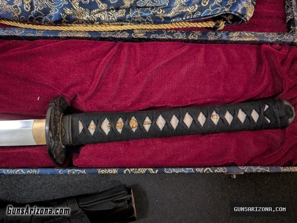 Musashi 1095 Carbon Steel Katana Clay Tempered.