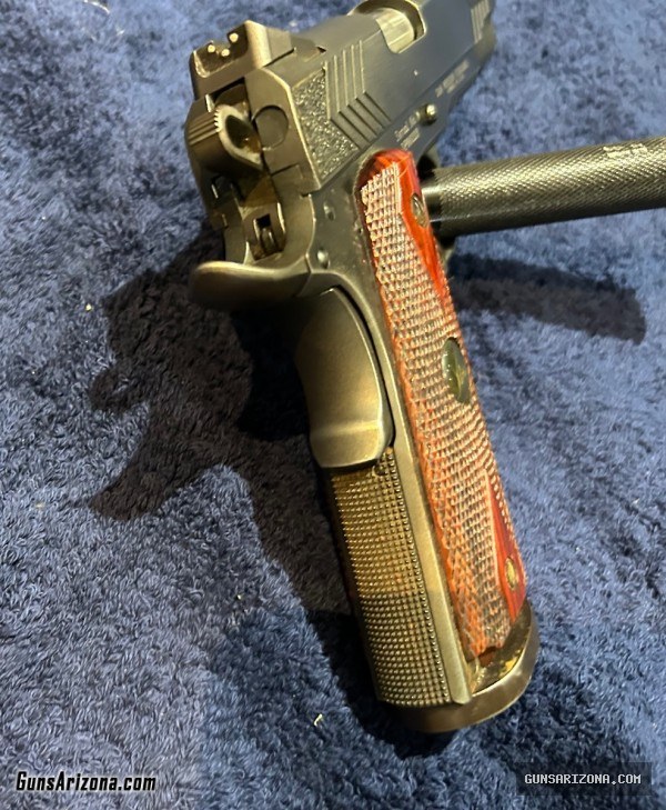 Dan Wesson Pointman .45 1911