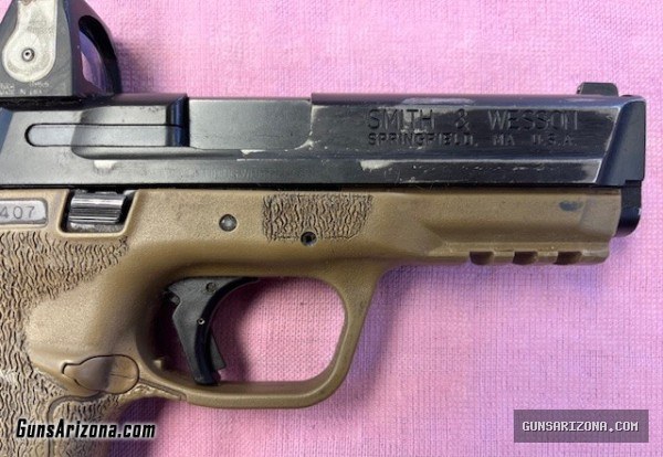 Smith & Wesson M&P40 40S&W Semi-Auto Pistol