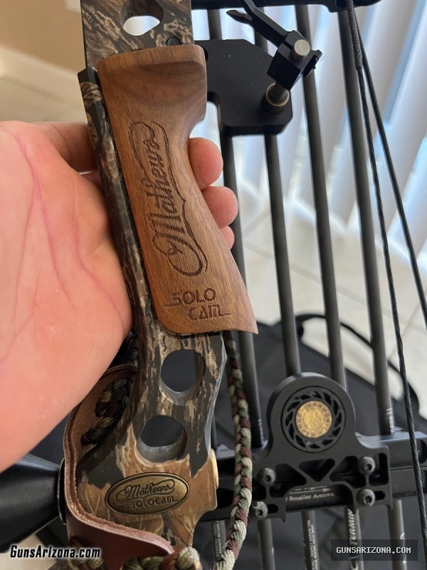 NIB LEGACY MATHEWS BOW