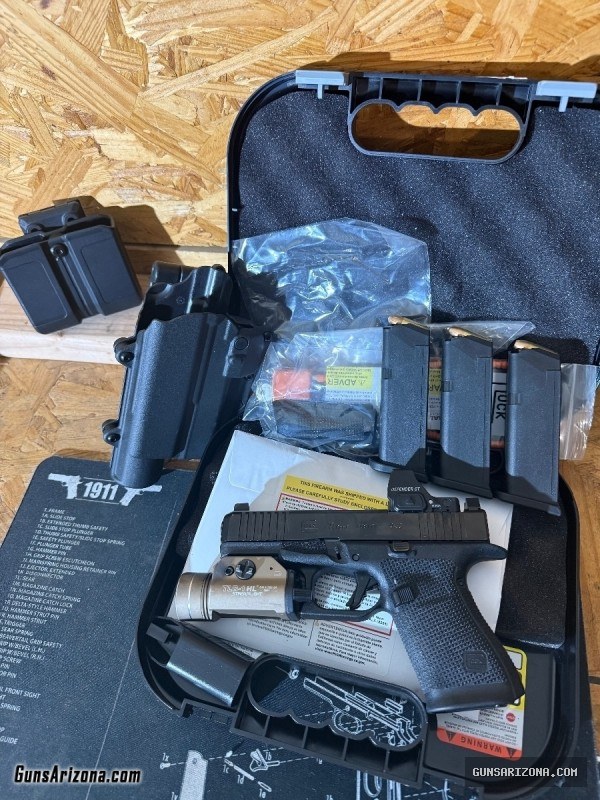 Glock 19 Gen 6 w/ Vortex Defender ST, TLR-1 HL, Alien Gear Rapid Force Lvl 2 OWB and 2 mag belt carriers