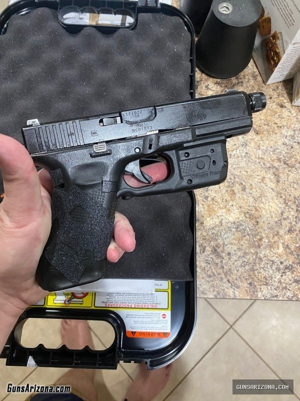 Rare Government FBI Glock 17m threaded crimson Pro laser light