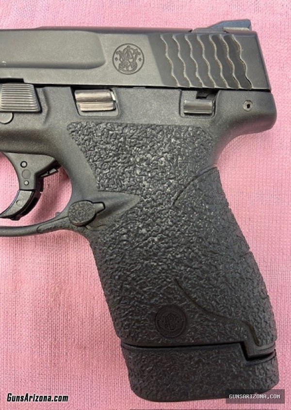 Smith & Wesson M&P9 Shield 9mm Semi-Auto Pistol
