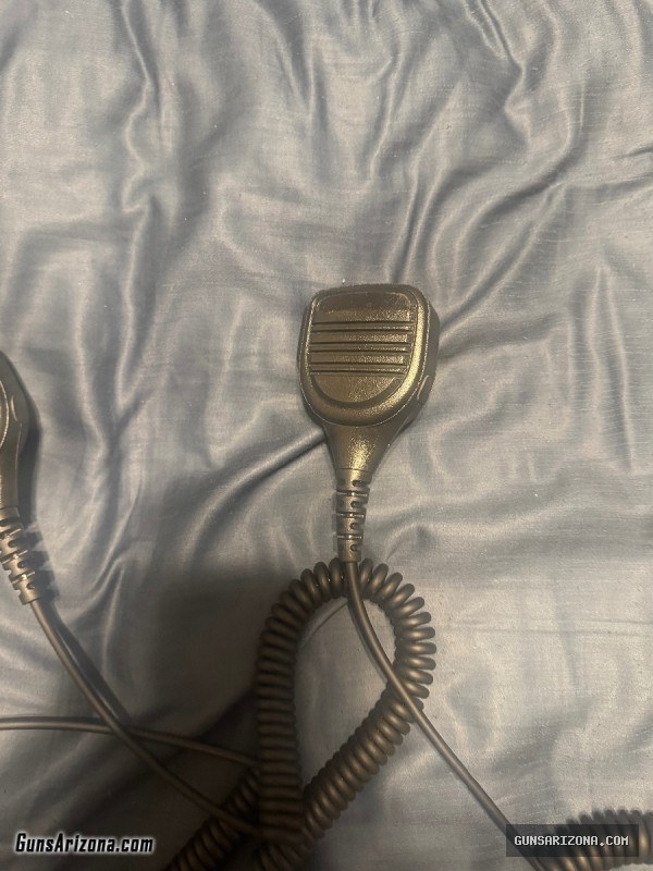 Shoulder mic