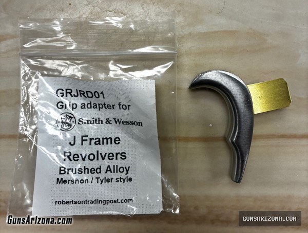 Tyler style J frame grip adapter