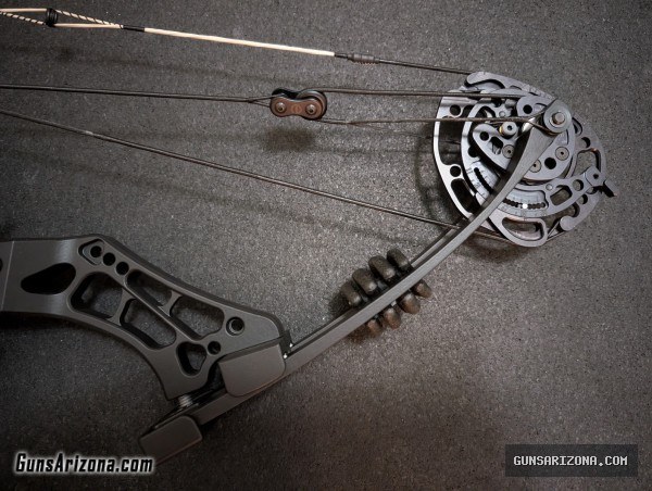 Darton Emergence Black Compound Bow #35-50 RH