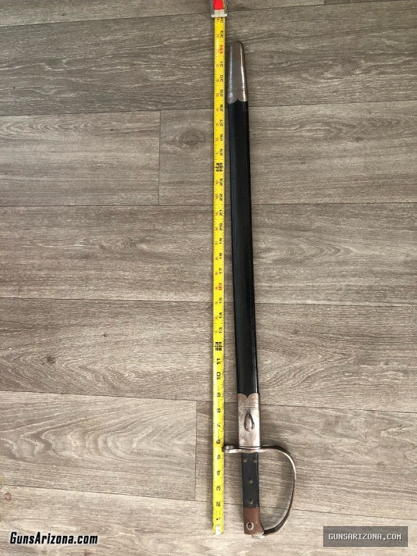 Sawback bayonet for the Martini Henry Artillery Carbine