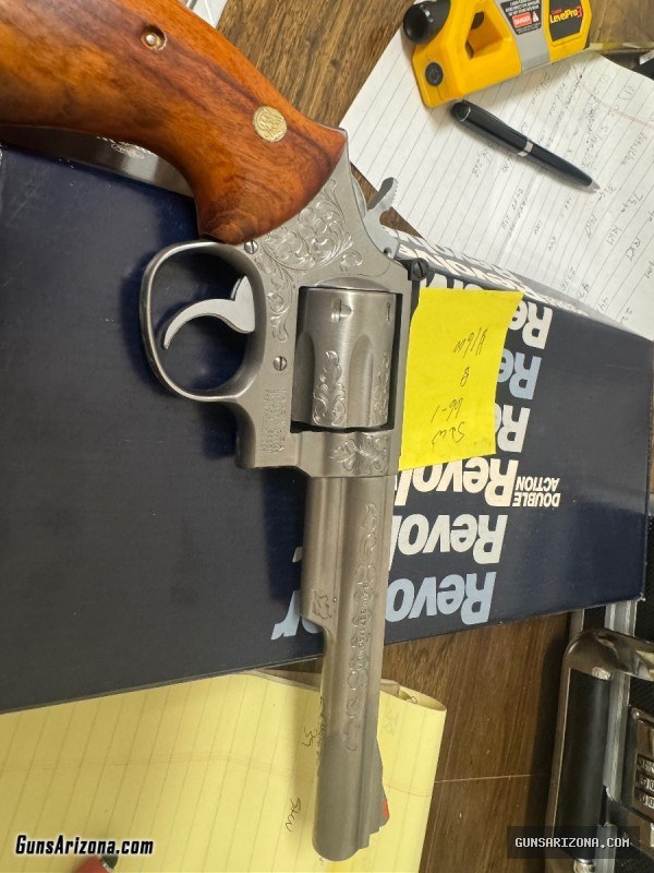 Smith & Wesson 357 model 66–1