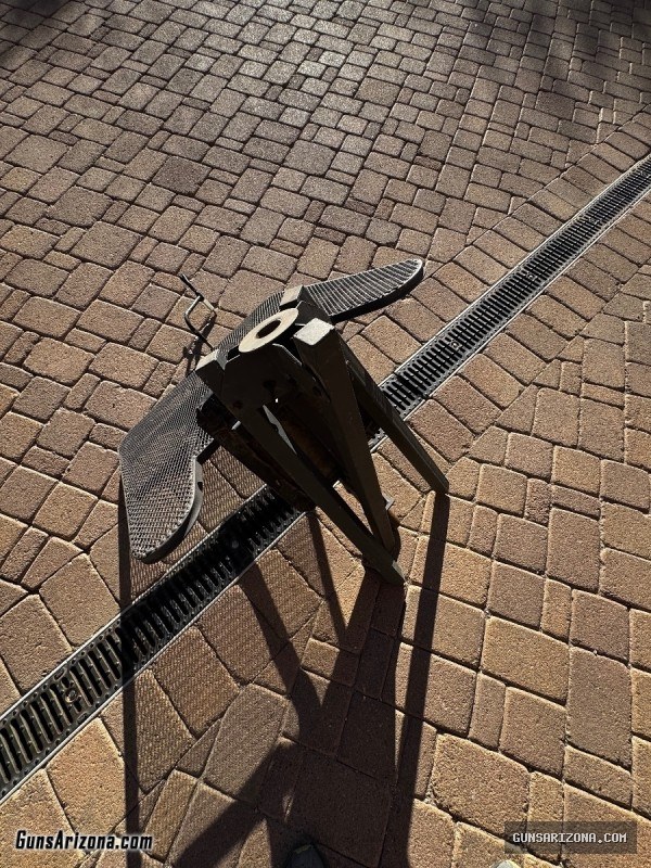 Metal shooting table w seat that swivels for hunting or long range shooting