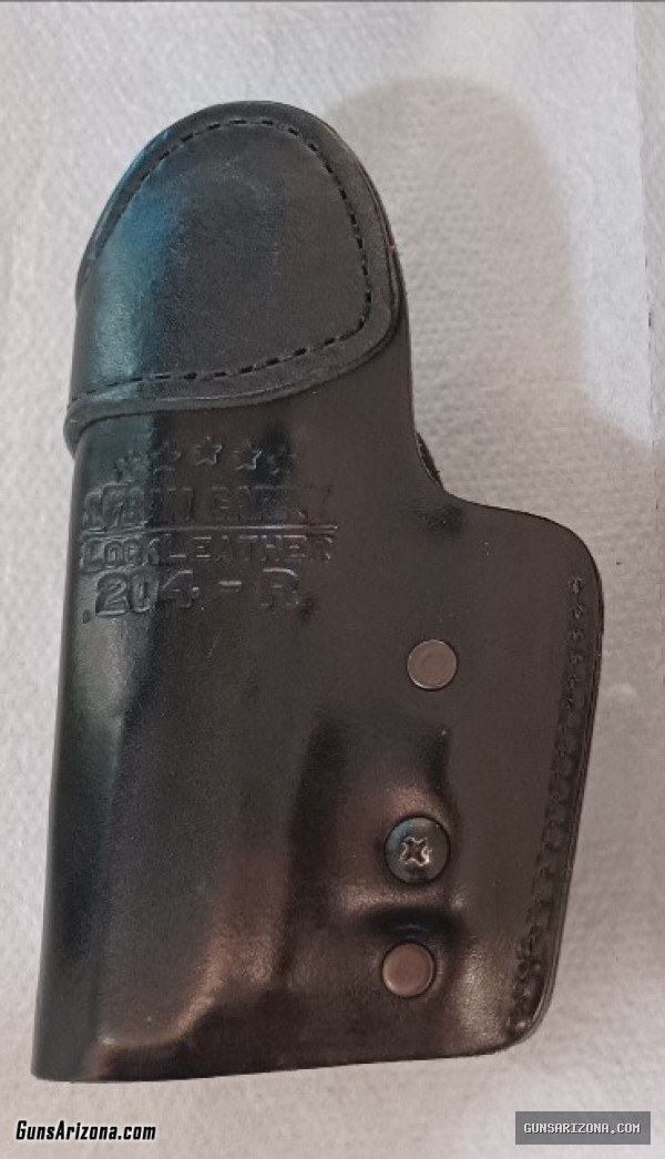 Urban carry lock leather
