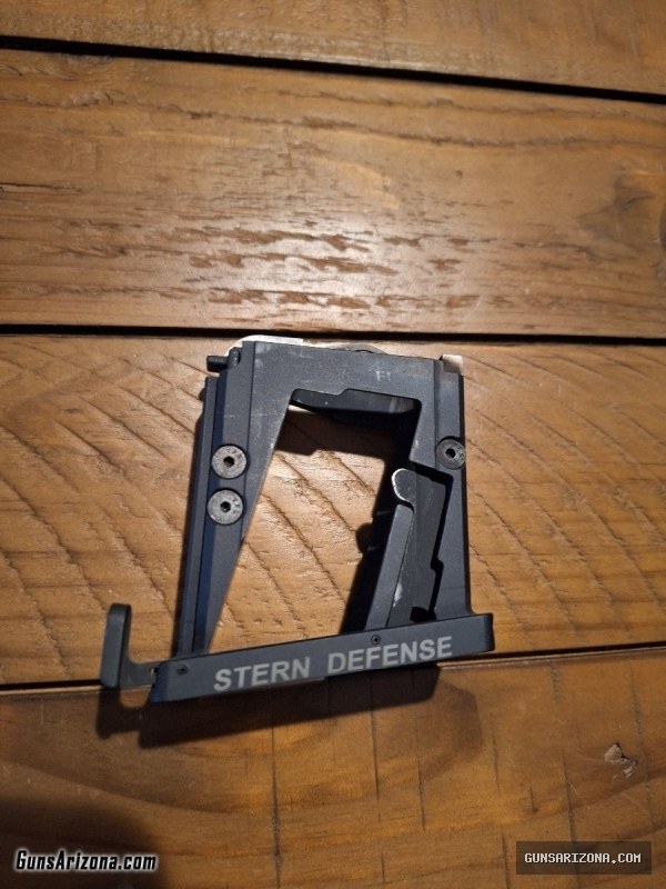MAG-AD9 - Stern Defense with 33rd Glock Magazine