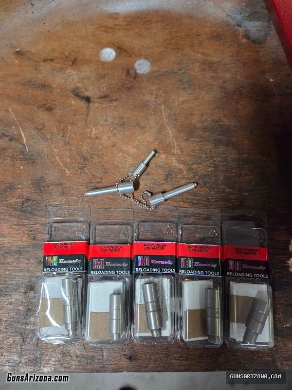 New Hornady Lock n Load Progressive Reloading Press w/extras