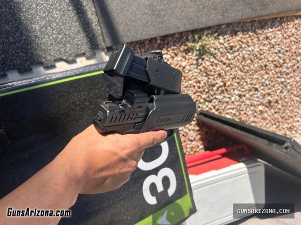 CZ P10C Ported + 2 holsters&upgrades