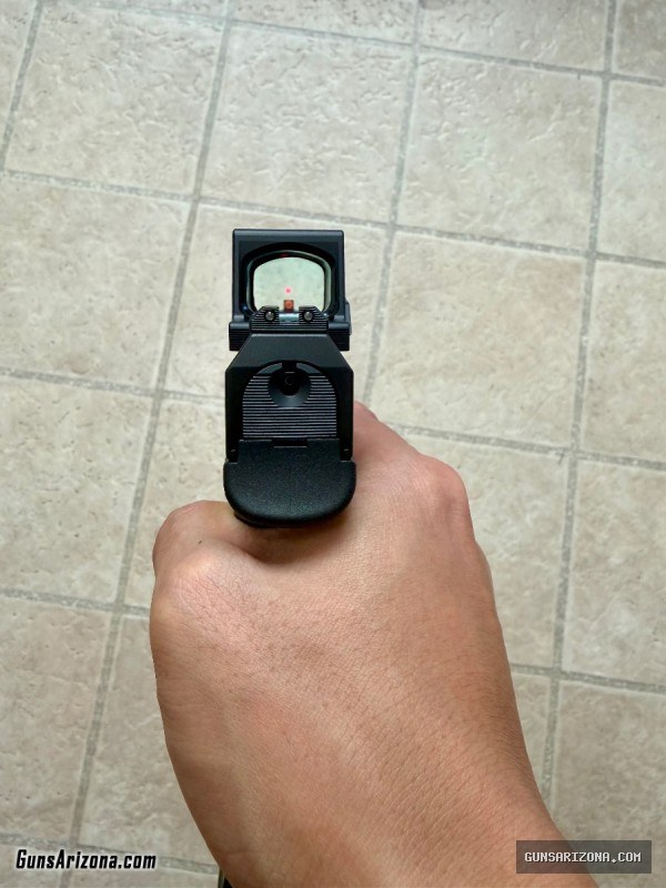 Canik METE MC9 PRIME with red dot