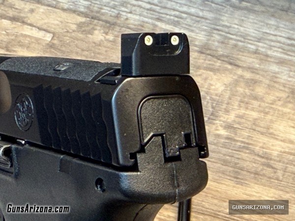 Smith & Wesson M&P9 M2.0 (Optic Ready) LE/Police trade-in- #961