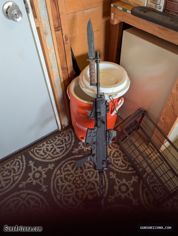 CZ USA BREN 2M carbine 5.56 NATO