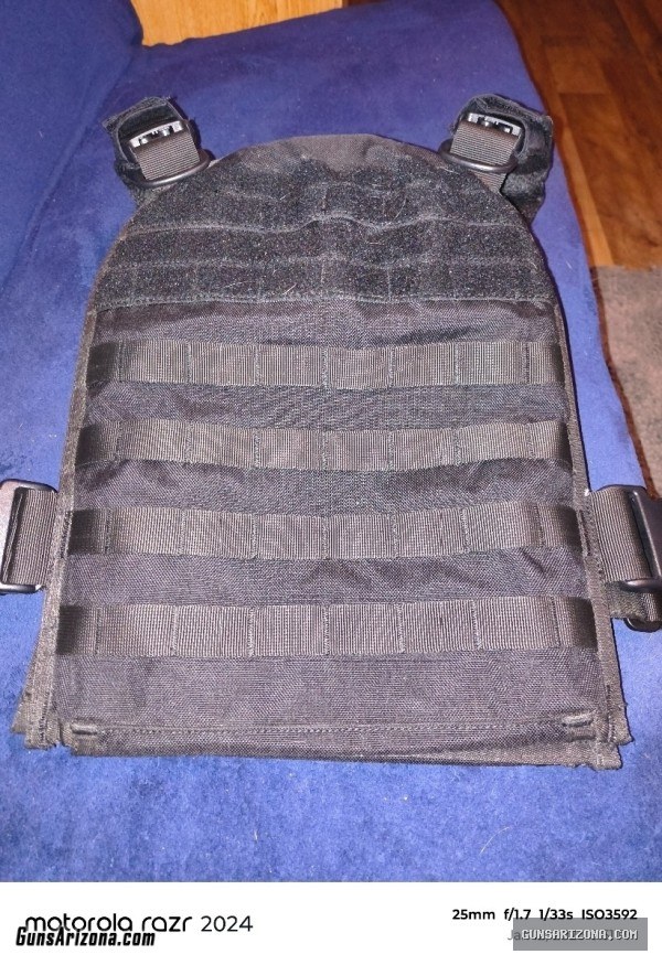 10 x 12 plate carrier, duty belt, much more.