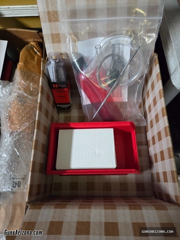 New Hornady Lock n Load Progressive Reloading Press w/extras