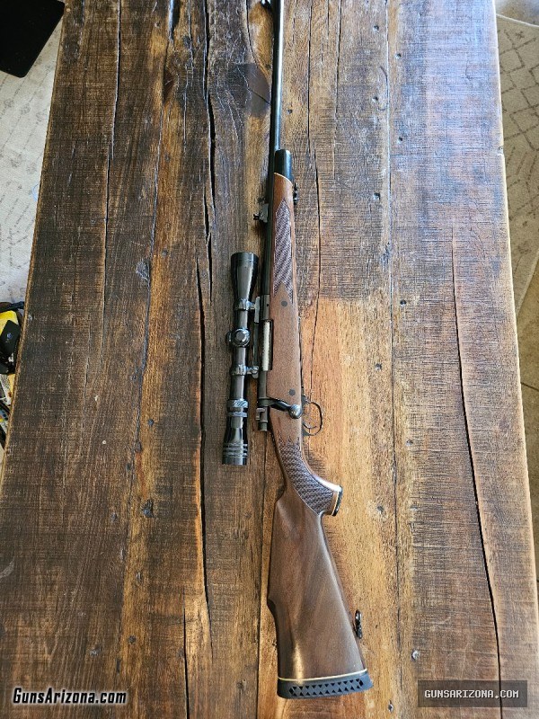 Winchester Model 70 7mm Rem Mag/w Redfield Scope