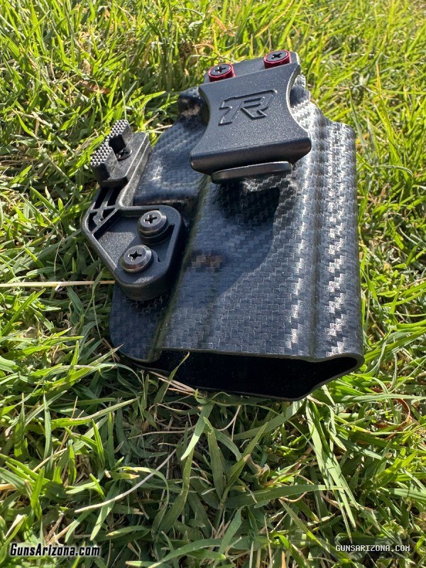 Glock 19 Rounded RH AIWB Holster Carbon Fiber w/Red Hardware