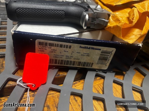 Smith and Wesson 1006