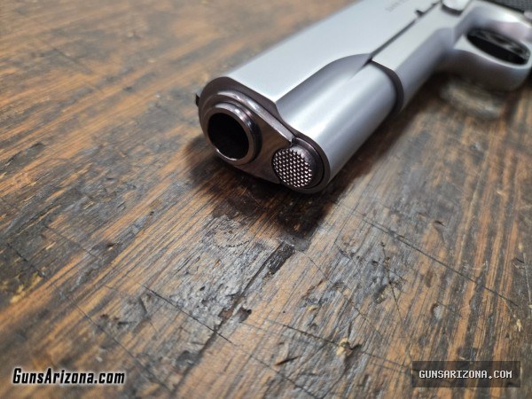 Springfield Government .45acp  *extras included